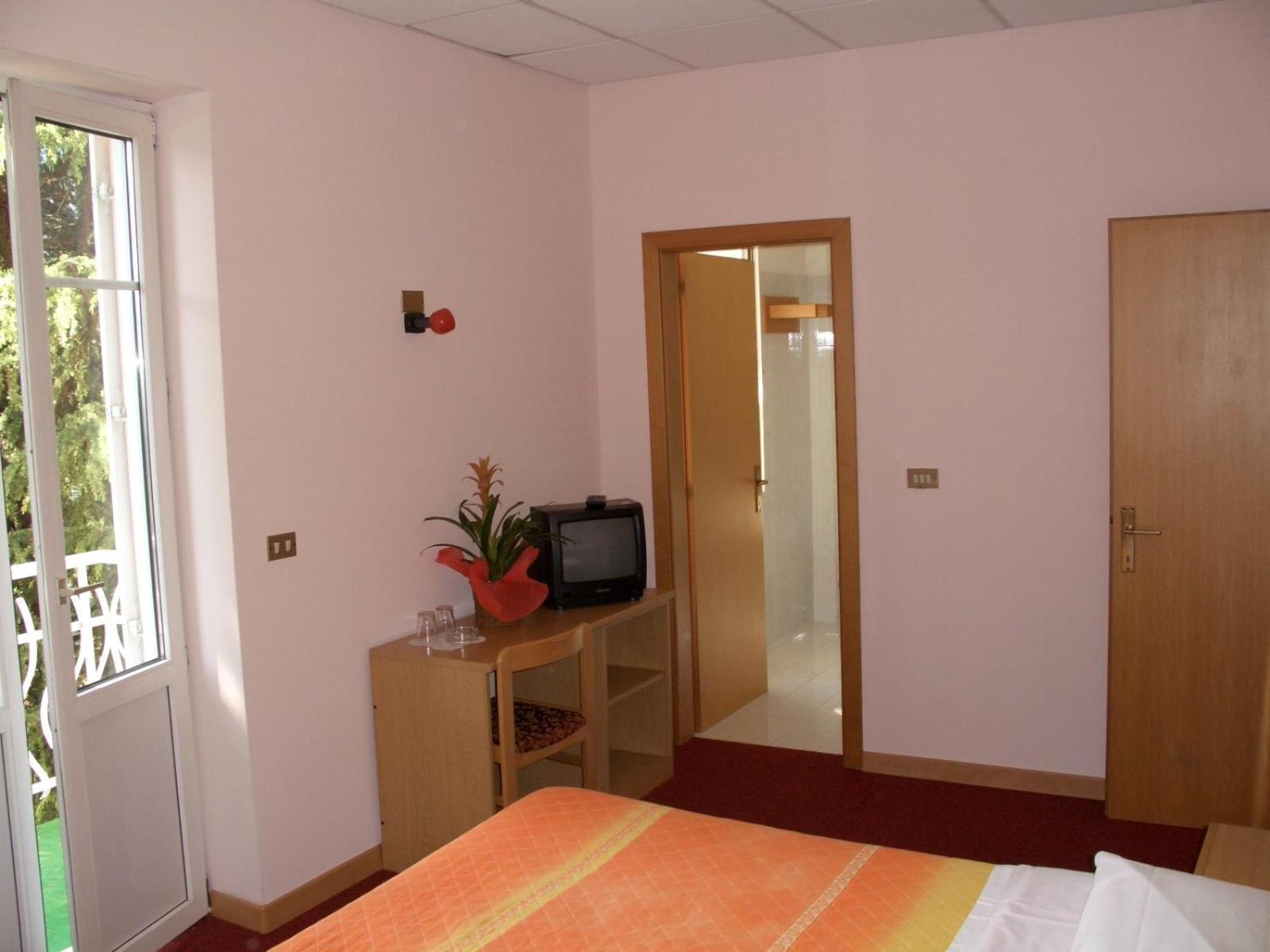 Hotel Bellaria Левико-Терме Экстерьер фото