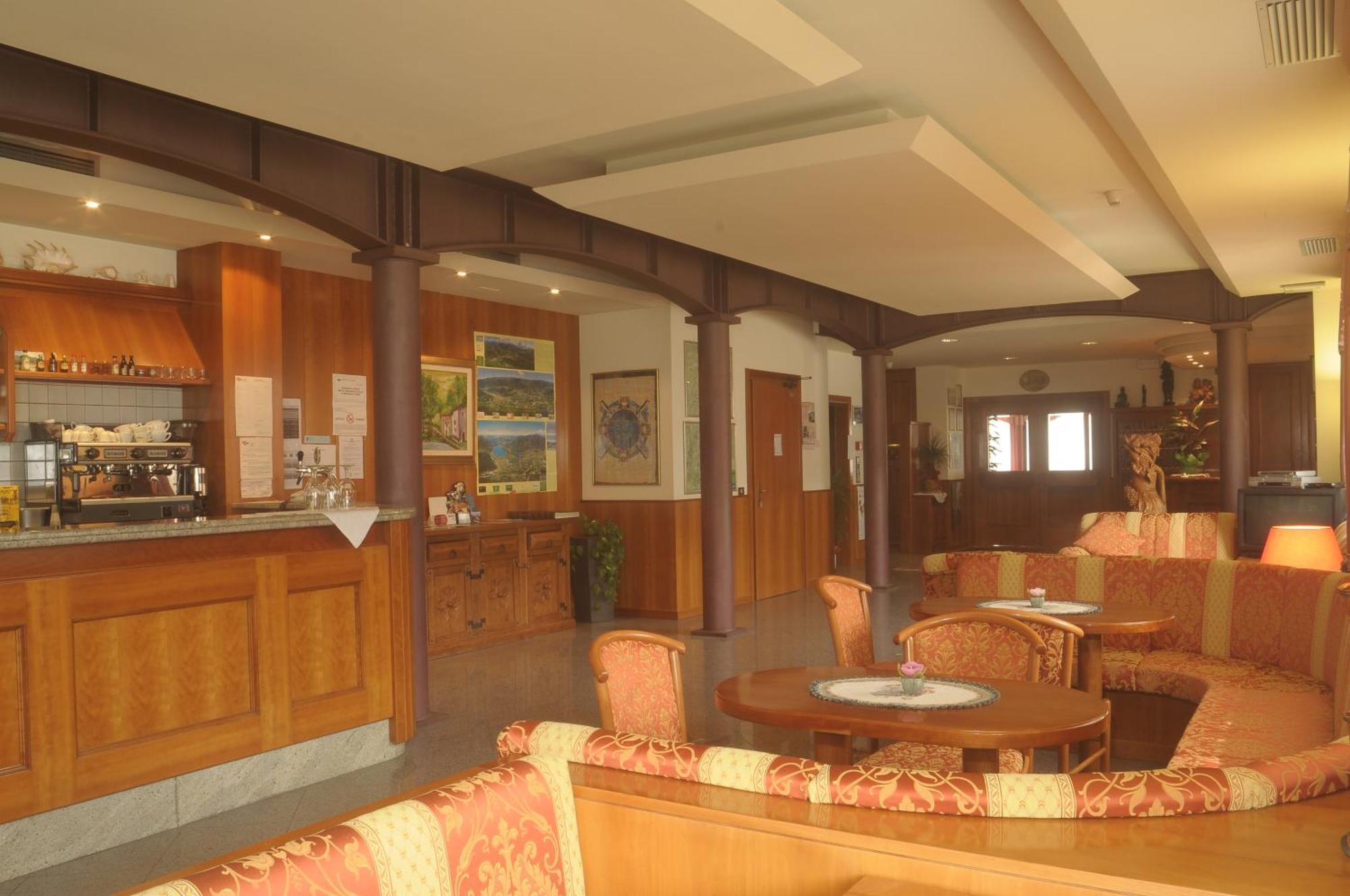 Hotel Bellaria Левико-Терме Экстерьер фото