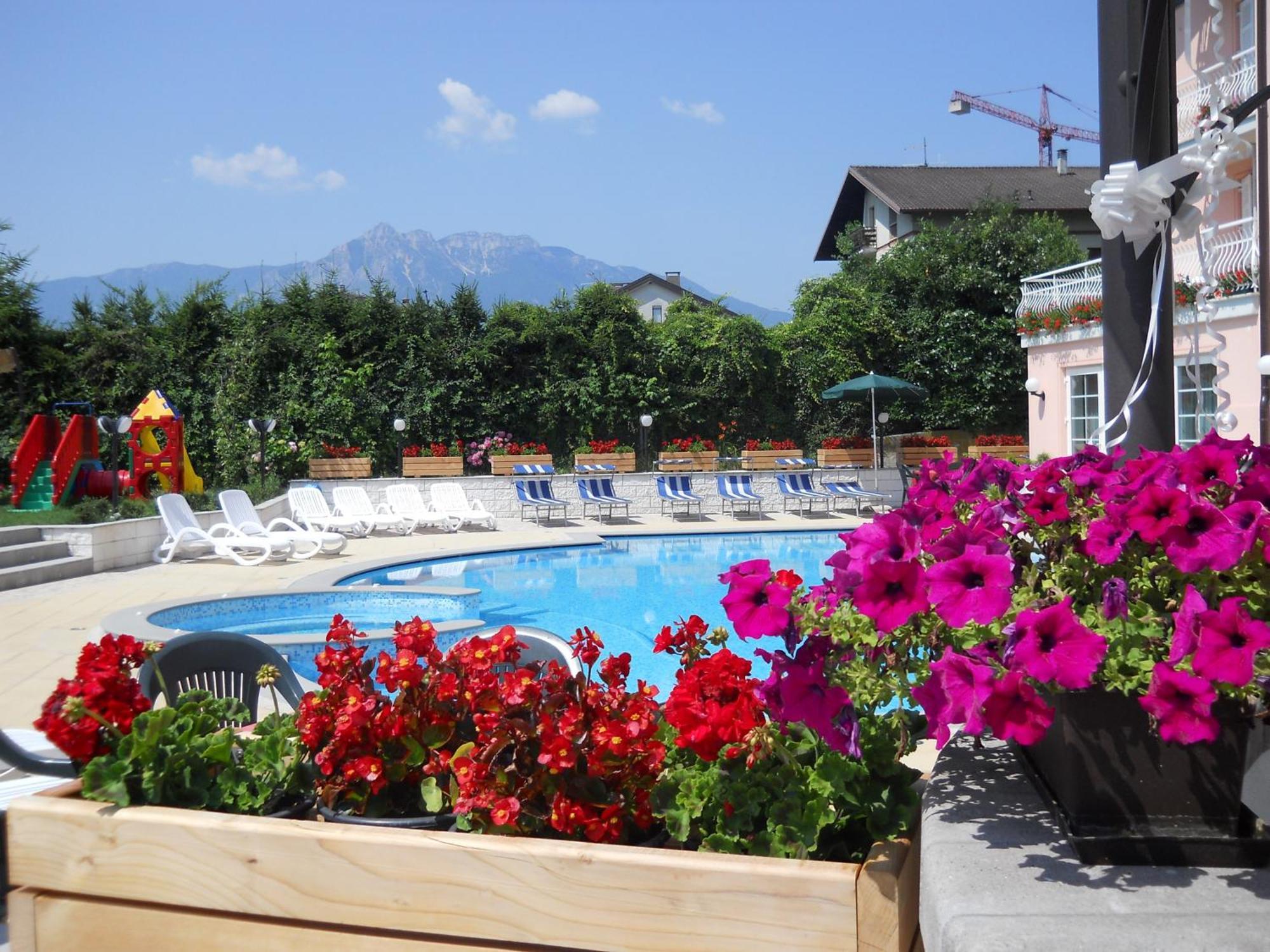 Hotel Bellaria Левико-Терме Экстерьер фото