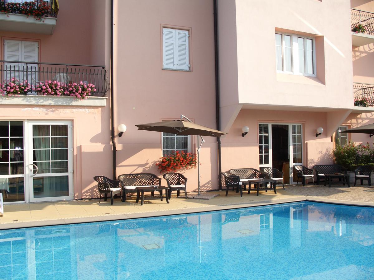 Hotel Bellaria Левико-Терме Экстерьер фото