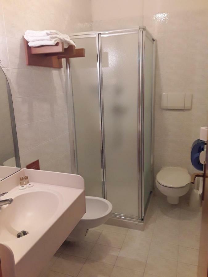 Hotel Bellaria Левико-Терме Экстерьер фото