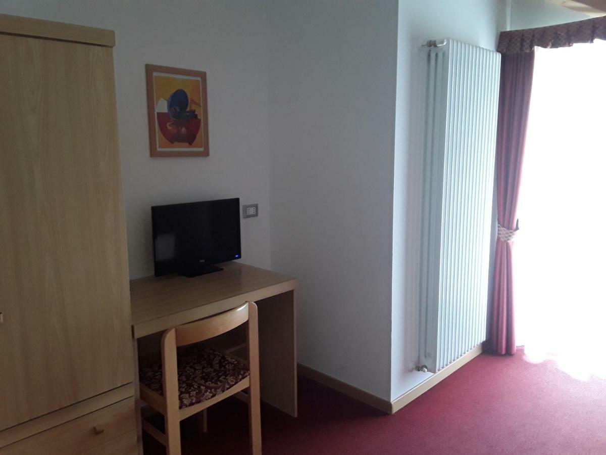Hotel Bellaria Левико-Терме Экстерьер фото